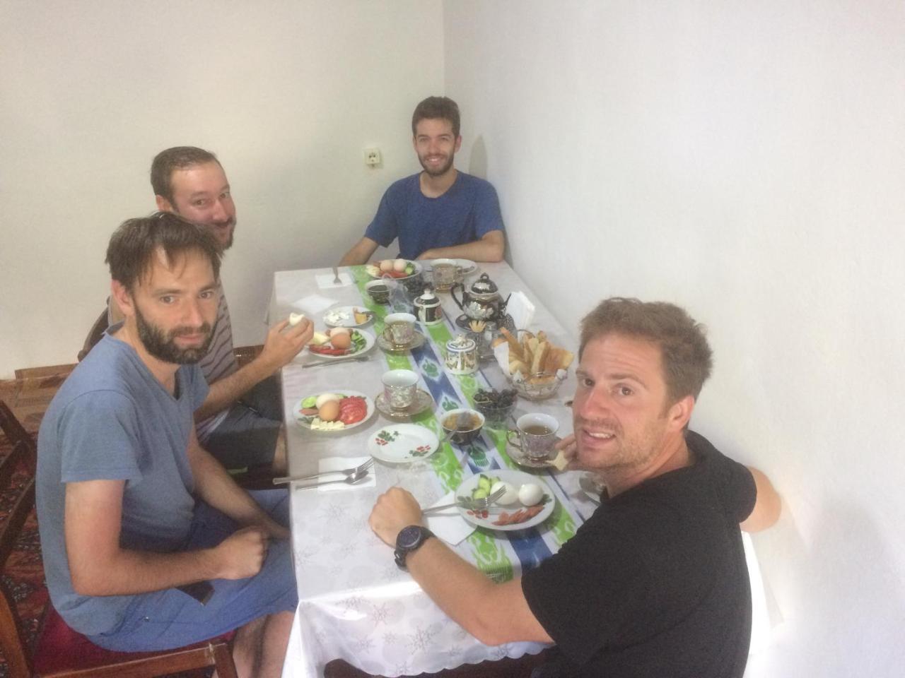 Salom Hostel Panjakent Eksteriør bilde